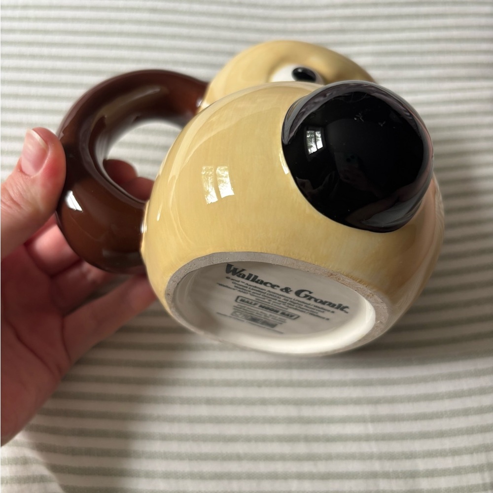 Wallace and Gromit - Gromit Mug - Picture 2 of 5